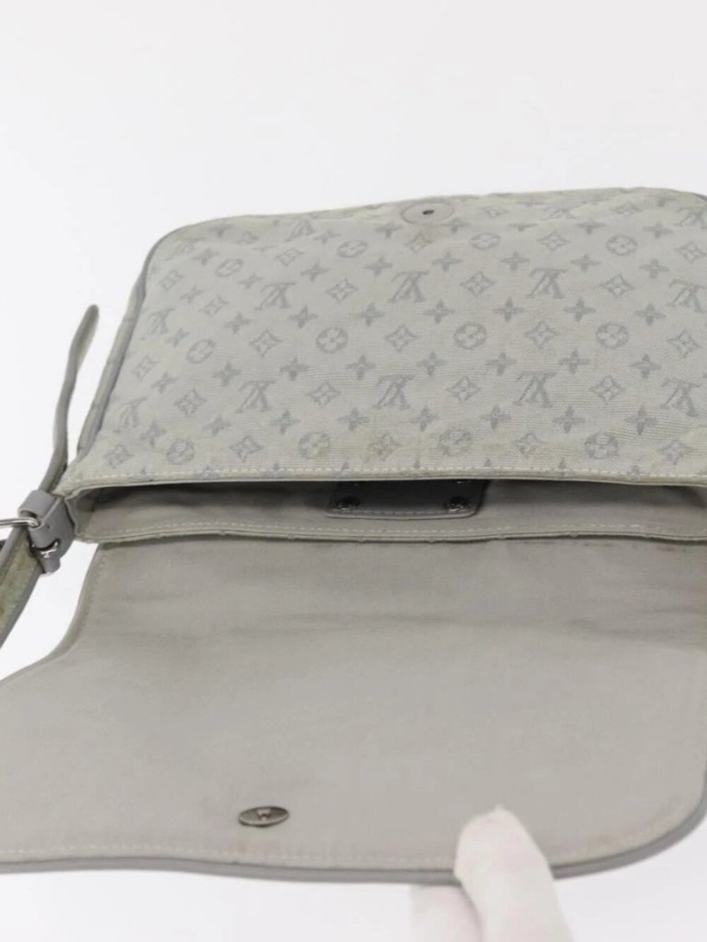 LOUIS VUITTON Monogram Mini Musette Comte De Fe Shoulder Bag - Picture 10 of 16